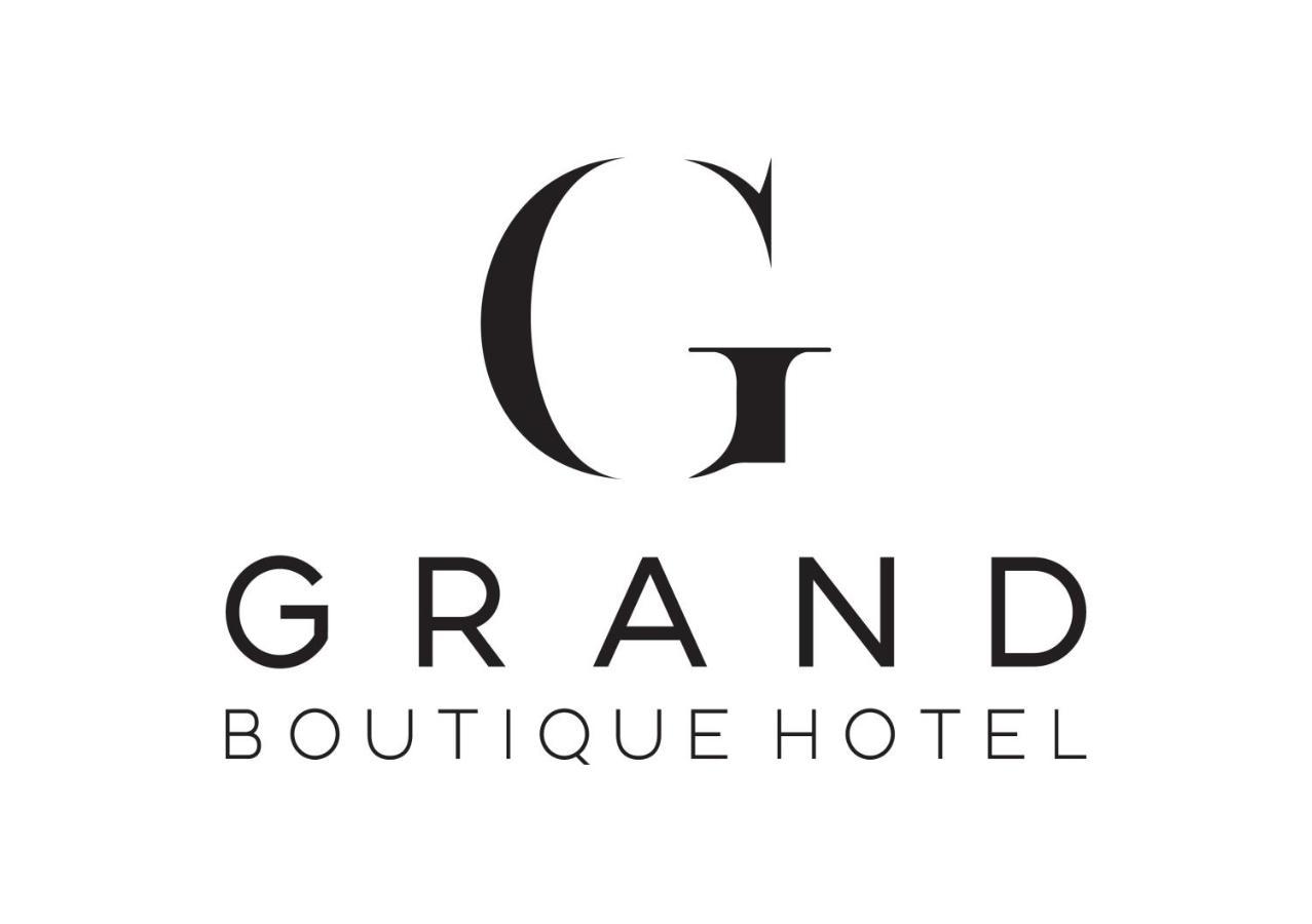 Grand Boutique Hotel พริสตีนา ภายนอก รูปภาพ